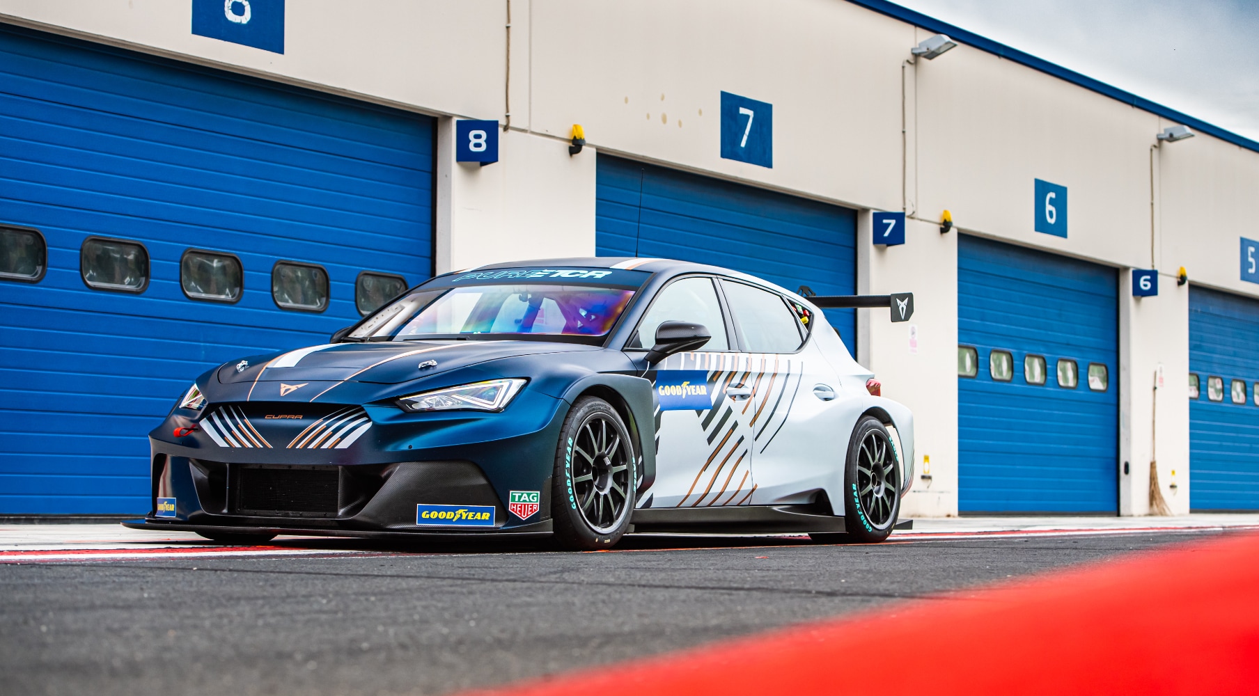 CUPRA debutta nel Campionato PURE ETCR