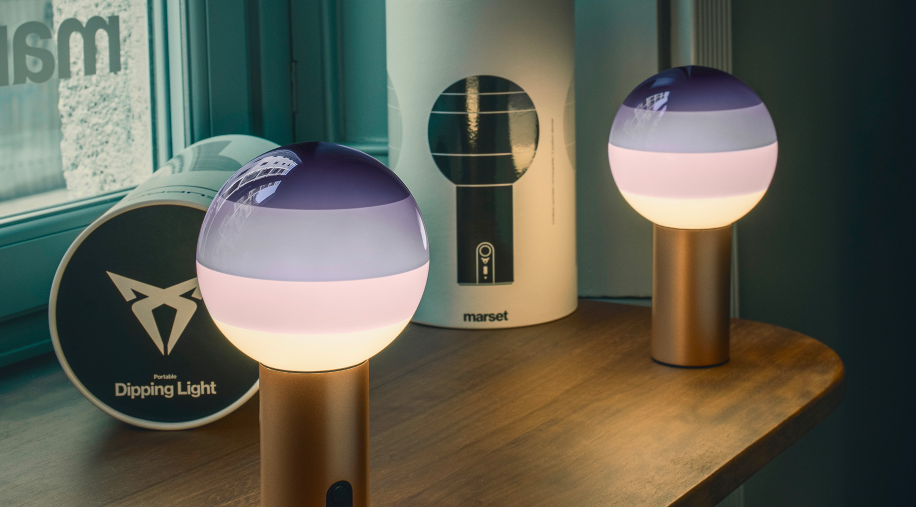 CUPRA-and-Marset-introduce-the-new-Marset-X-CUPRA-Dipping-Light-portable-lamp_02_HQ