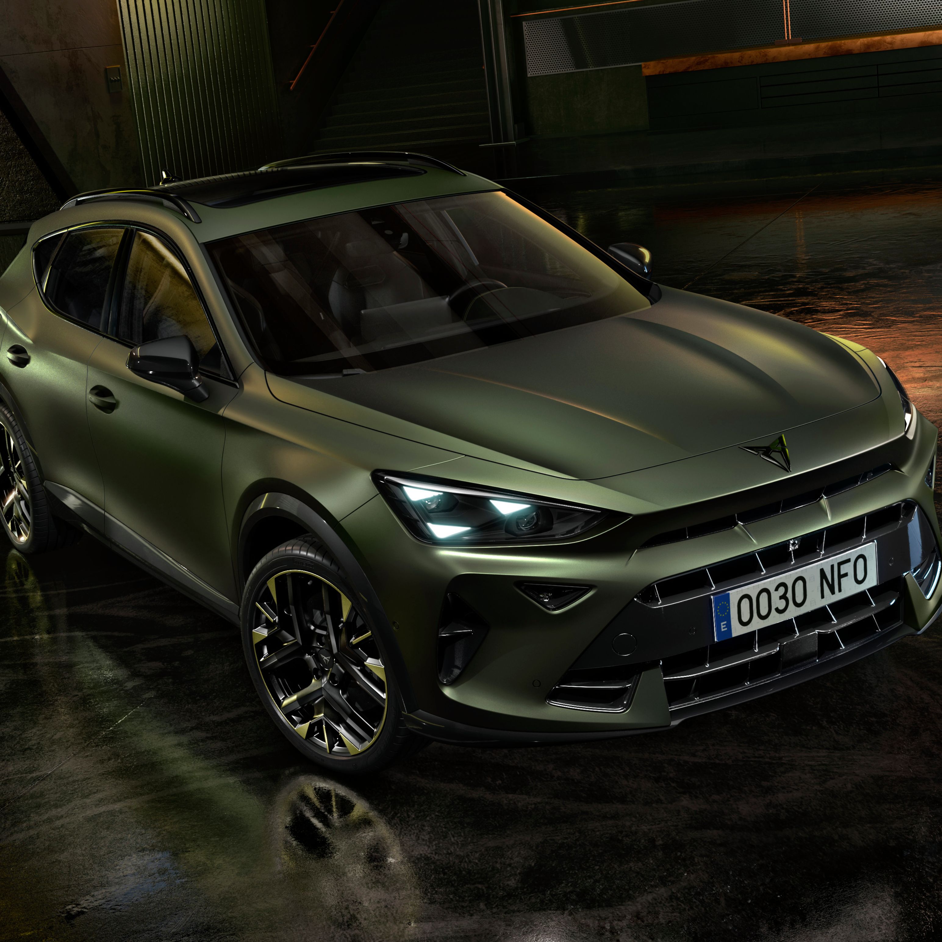 CUPRA Formentor Tribe edition vista trequarti frontale