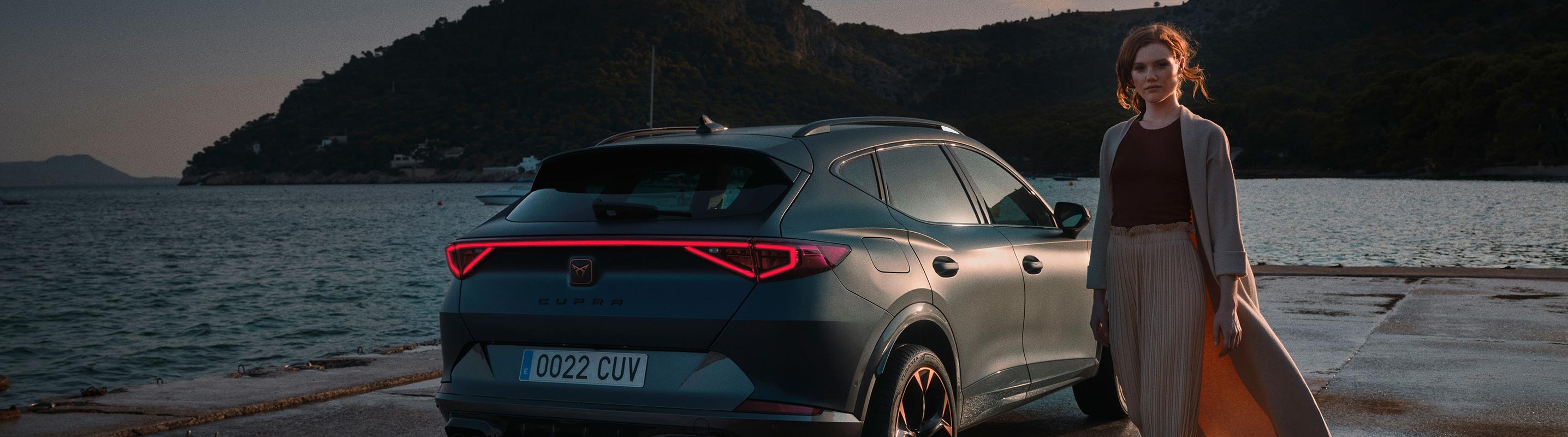 CUPRA Formentor 2020 grigio magnetico tech, con cerchi in lega di rame